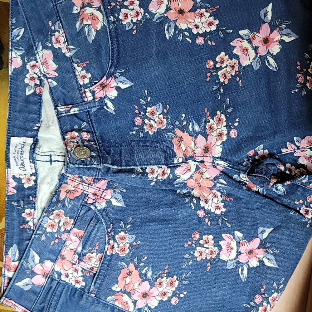 Aeropostal floral skinny jeans size 9/10
